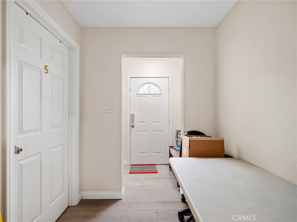 3361 Meeker Avenue Property Photo 6