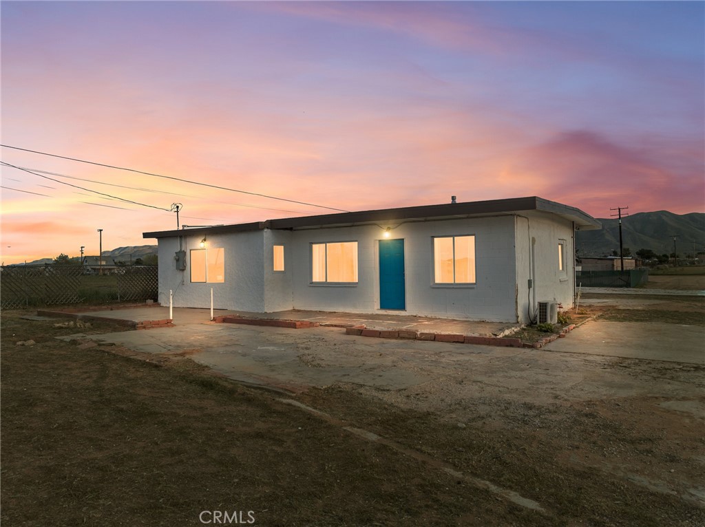 21637 Del Oro Property Photo 1
