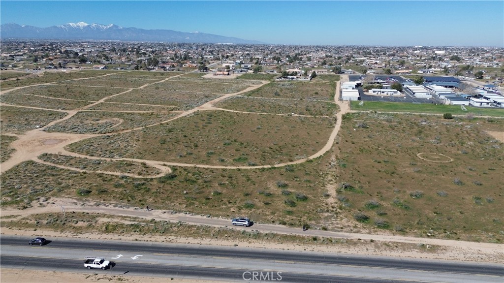 22111 Hesperia Rd Property Photo 2