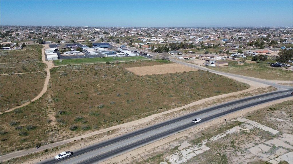 22153 Hesperia Road Property Photo 3