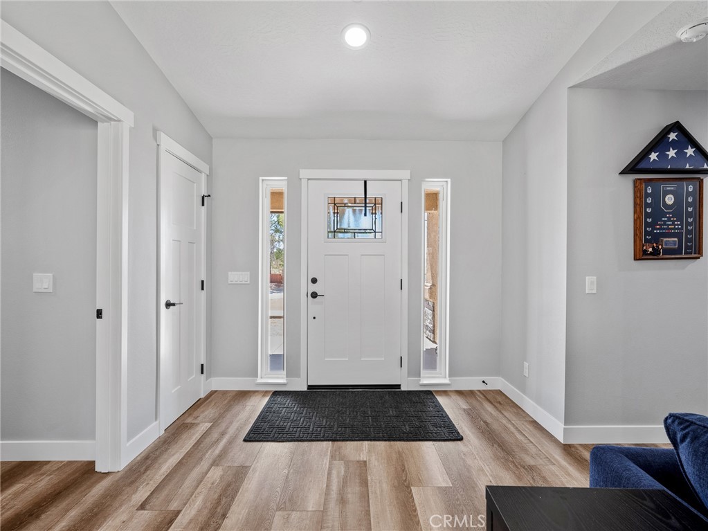 24162 Shoshone Road Property Photo 4