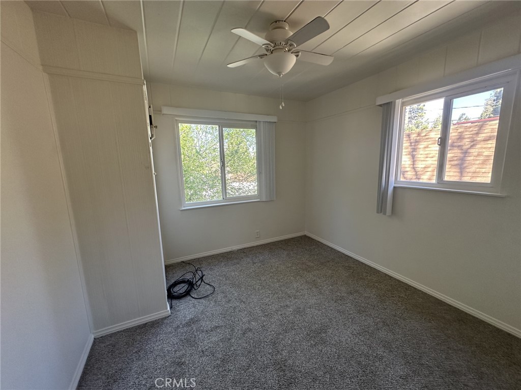 215 Western Property Photo 13
