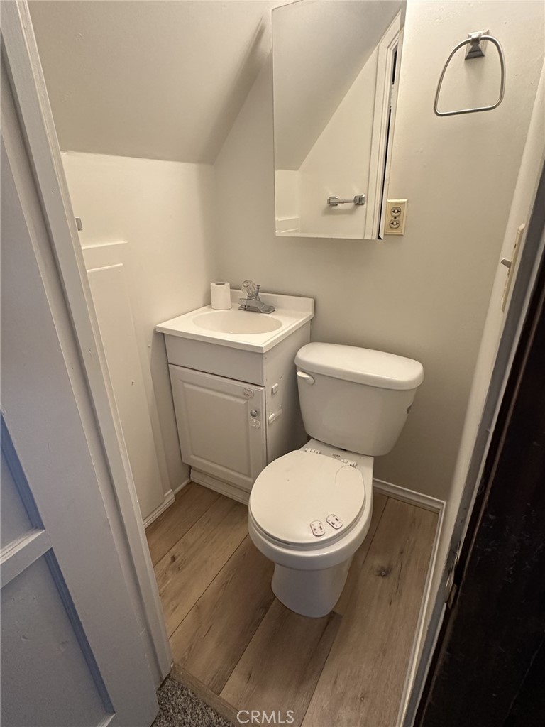 215 Western Property Photo 17