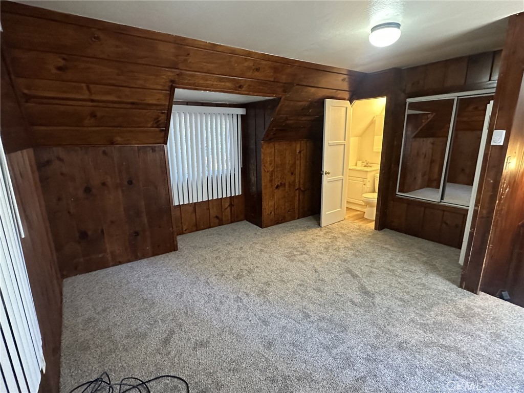 215 Western Property Photo 18