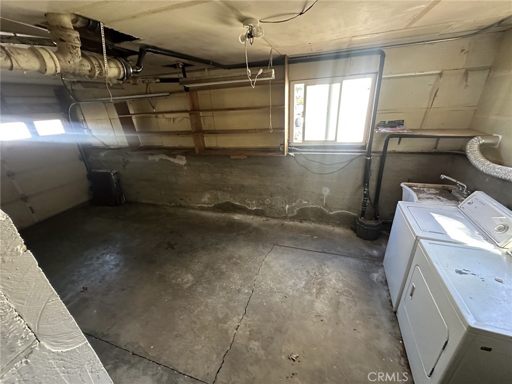 215 Western Property Photo 20