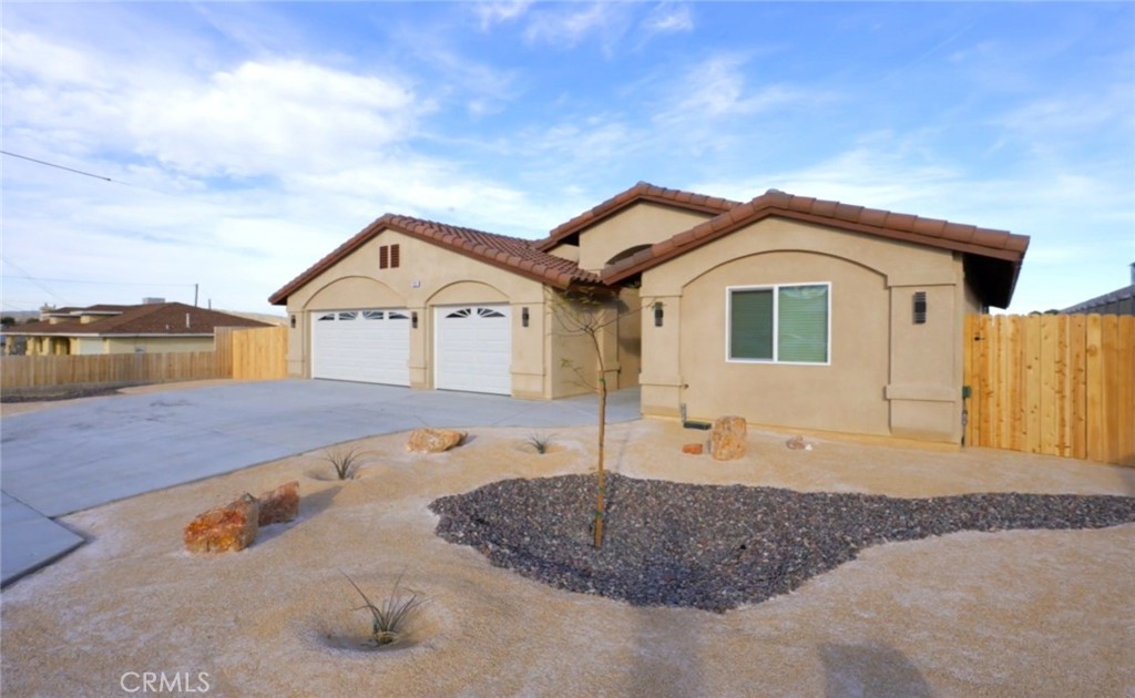 1230 Savanna Drive Property Photo 1