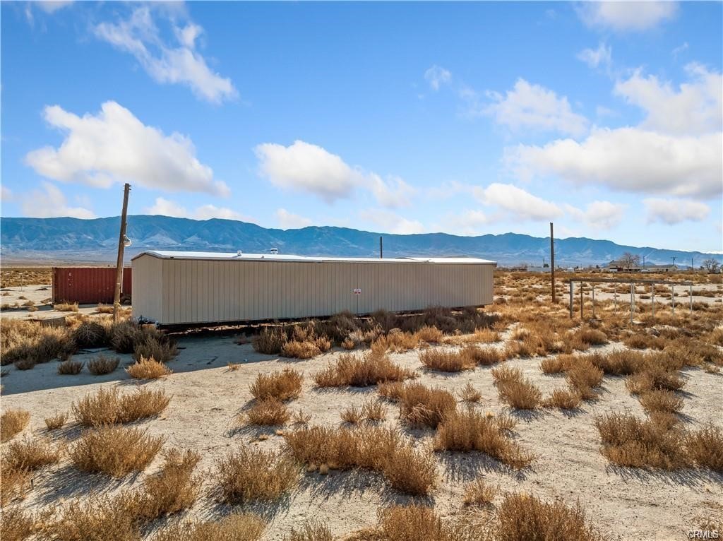 37023 Rabbit Springs Road Property Photo 3