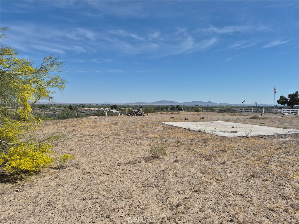 7389 Onieda Property Photo 4