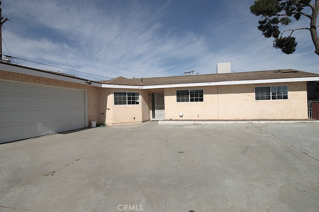1105 Bigger Property Photo 2