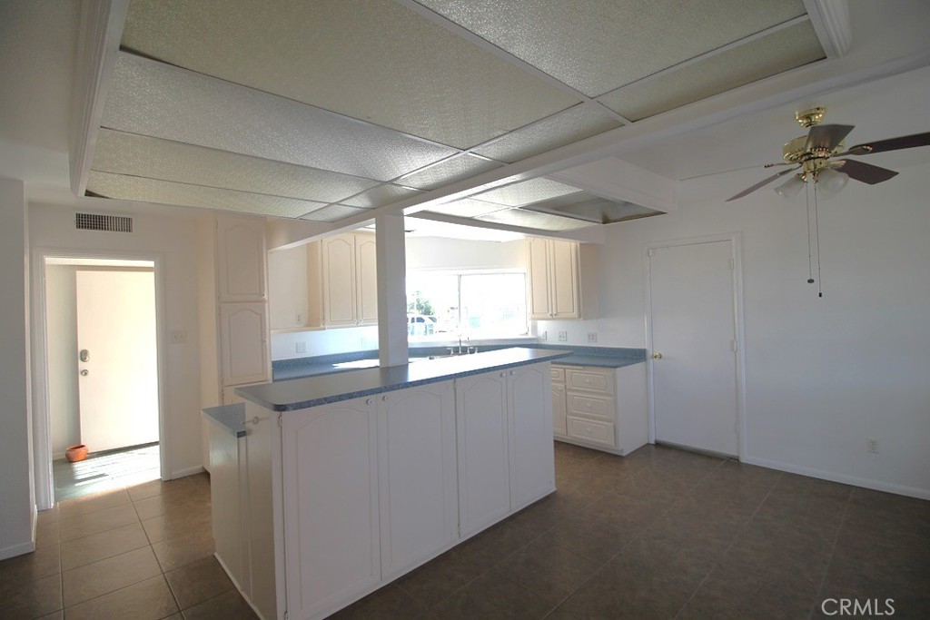 1105 Bigger Property Photo 4