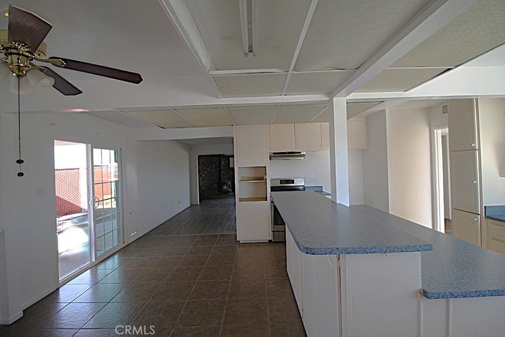 1105 Bigger Property Photo 6