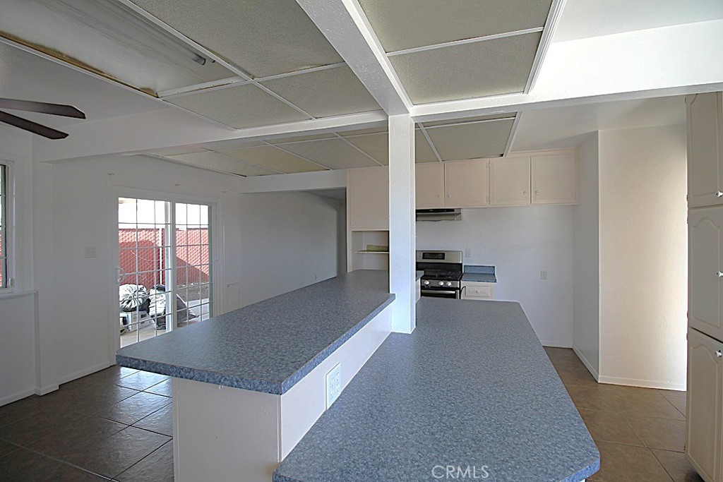 1105 Bigger Property Photo 8