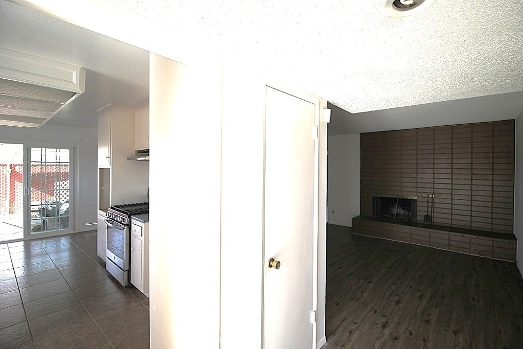 1105 Bigger Property Photo 13