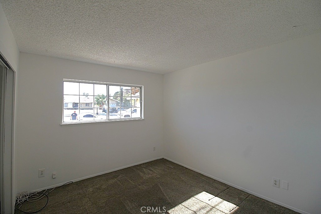 1105 Bigger Property Photo 23