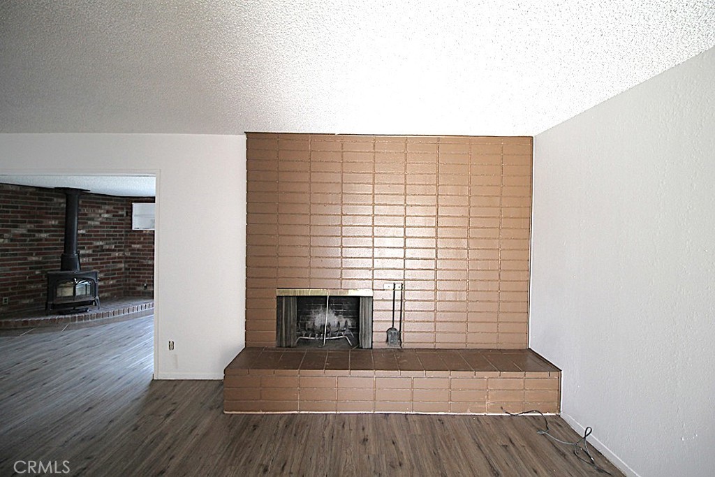 1105 Bigger Property Photo 25