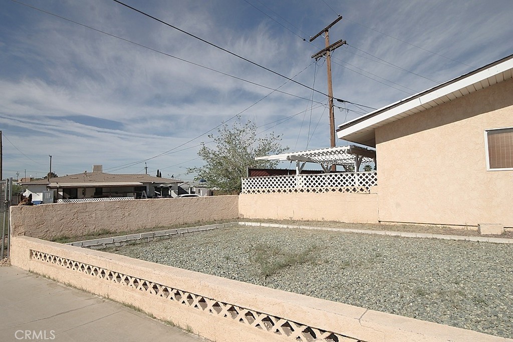 1105 Bigger Property Photo 31