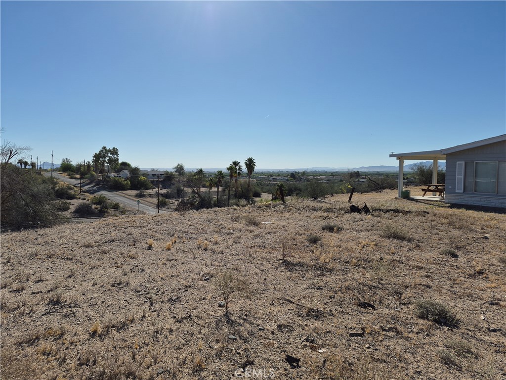 7373 Oneida Property Photo 5