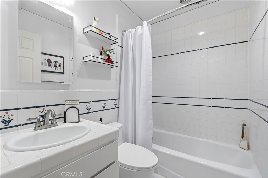5375 Chaumont Property Photo 15
