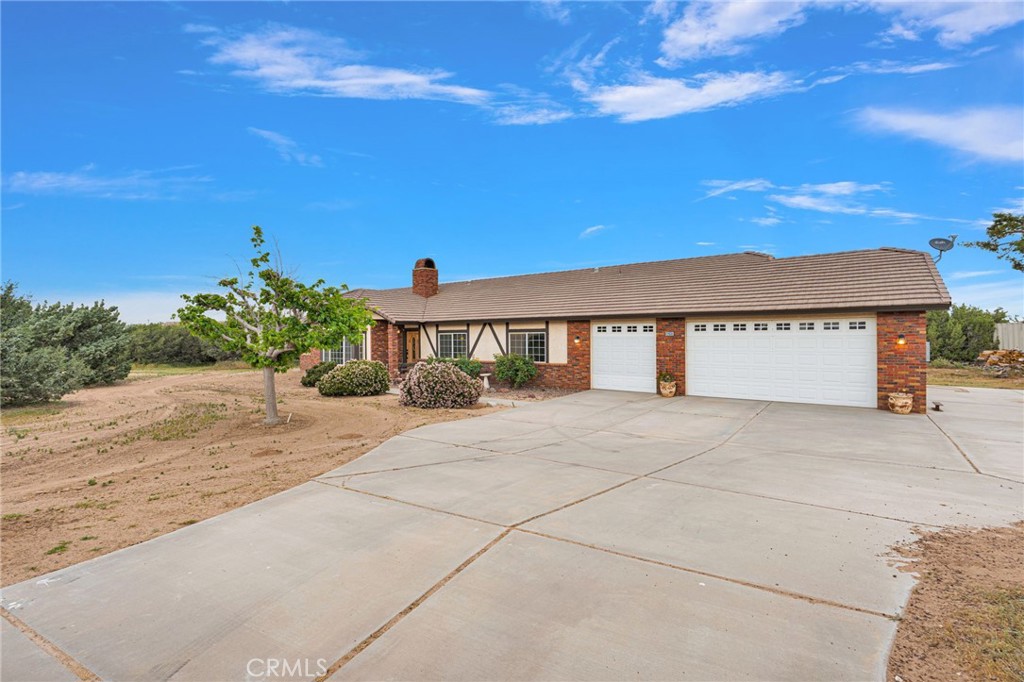 12830 Cedar Property Photo 4