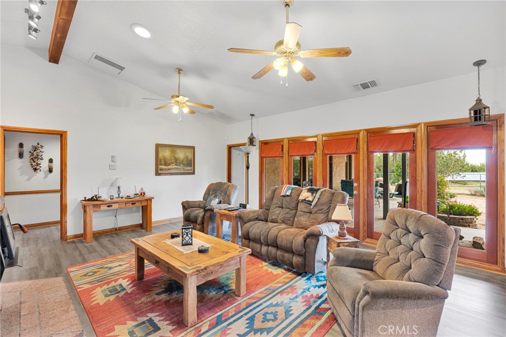 12830 Cedar Property Photo 11