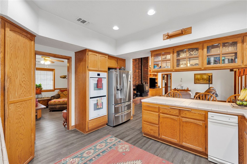 12830 Cedar Property Photo 18