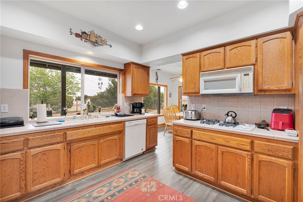 12830 Cedar Property Photo 21