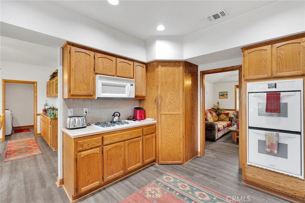 12830 Cedar Property Photo 22