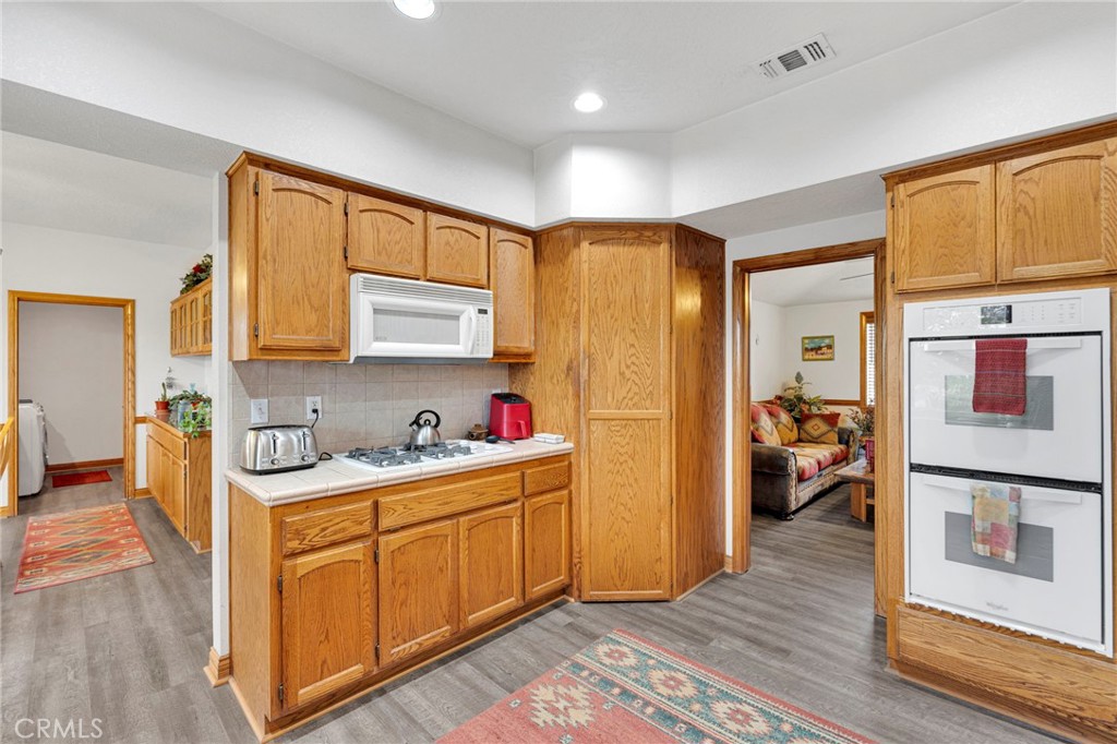 12830 Cedar Property Photo 22