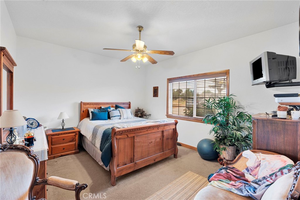 12830 Cedar Property Photo 25