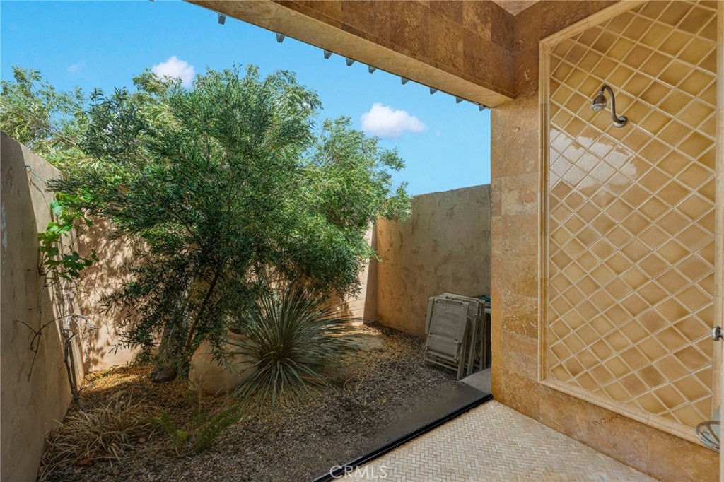 7985 Baker Property Photo 36