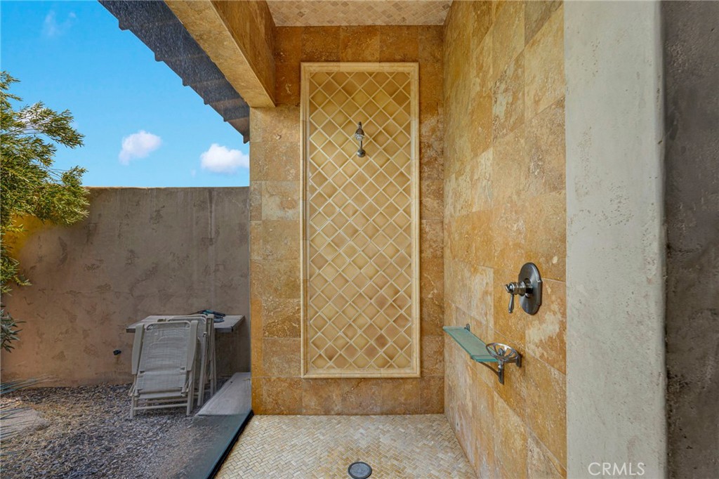 7985 Baker Property Photo 37