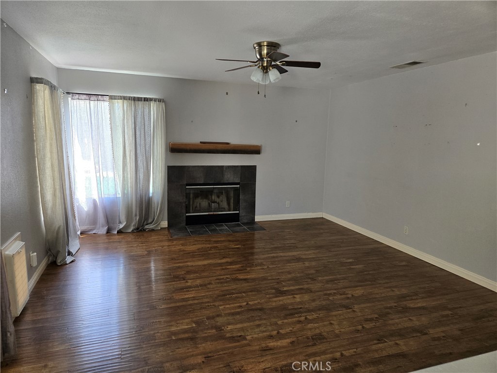 1249 Bradford Property Photo 8
