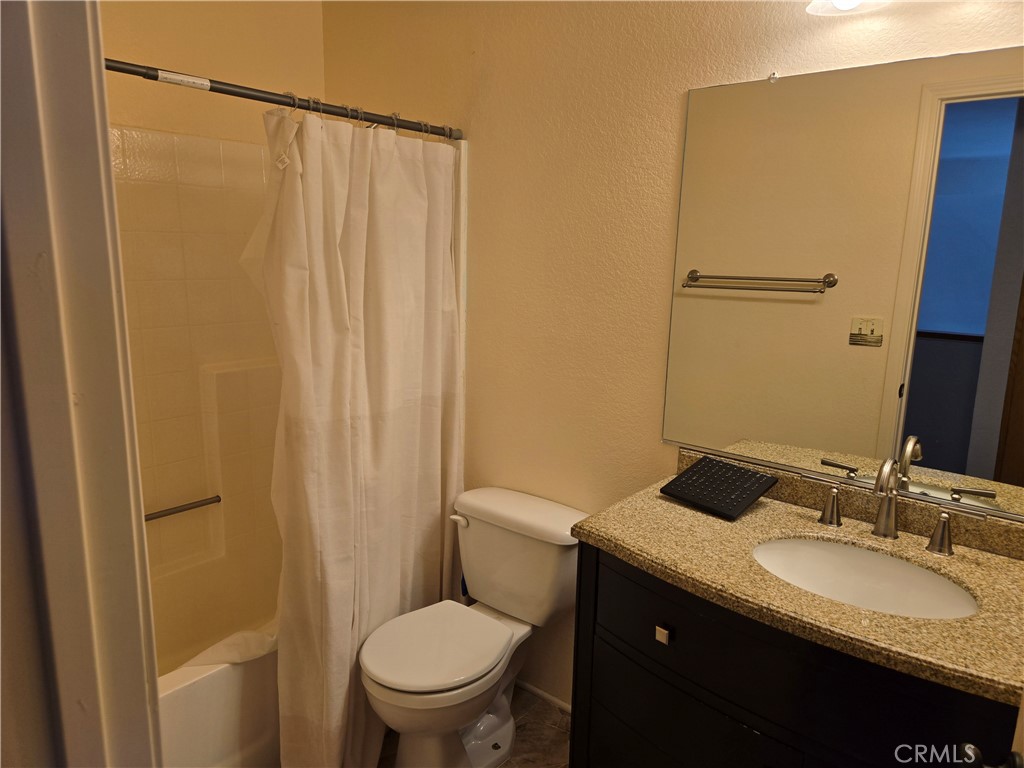1249 Bradford Property Photo 14