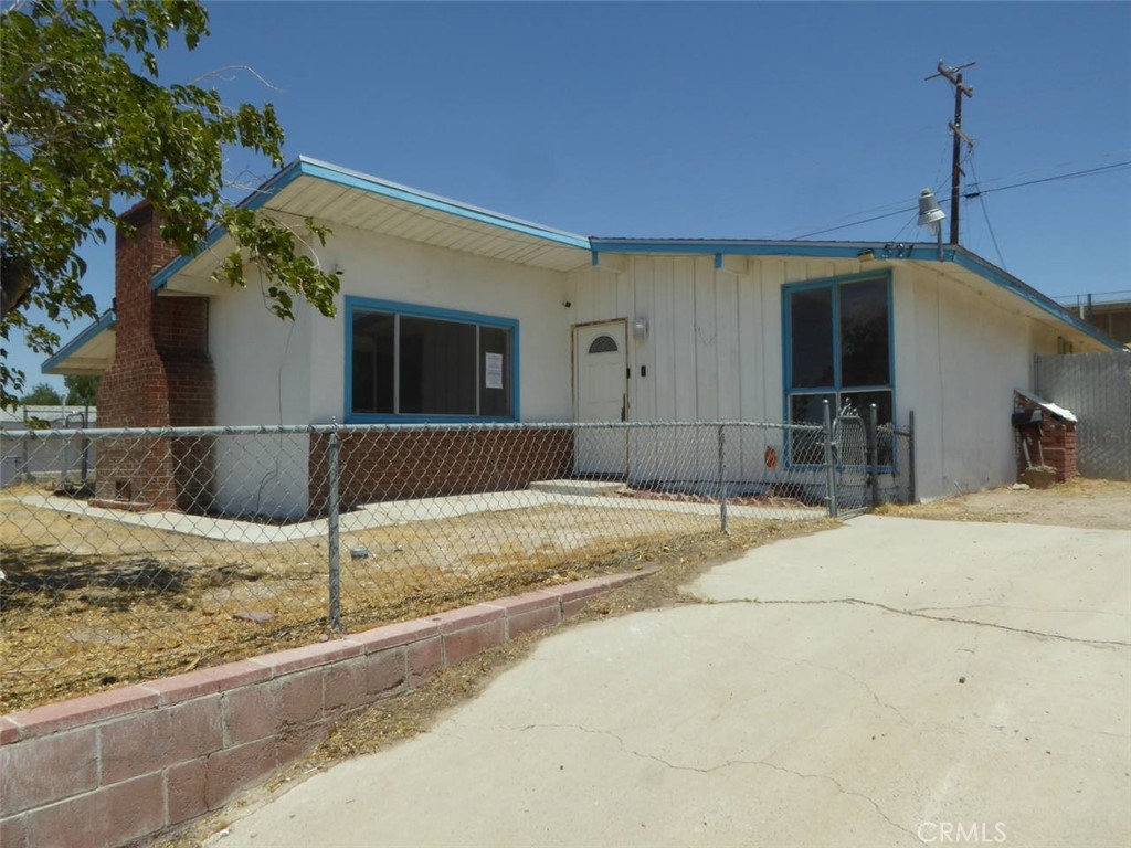 521 S Muriel Property Photo 1