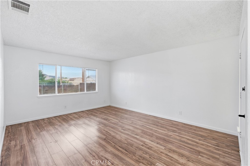 21739 Panoche Road Property Photo 7