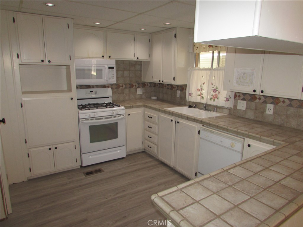 7501 Palm Avenue 114 Property Photo 8