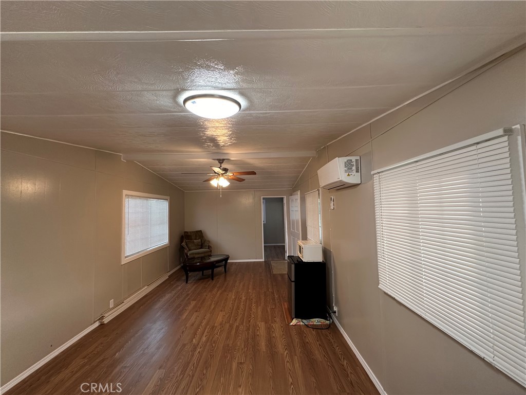 9426 Tamarisk Avenue 81 Property Photo 4