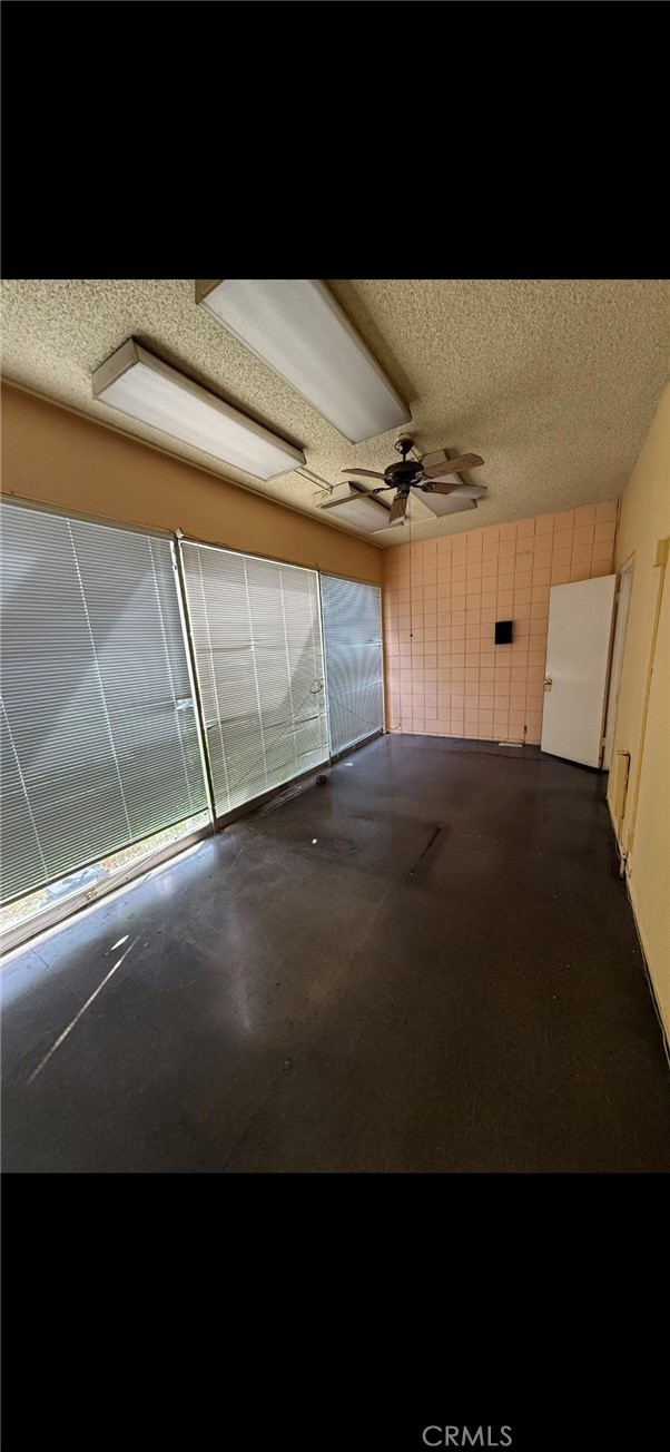 9307 S Central Property Photo 5