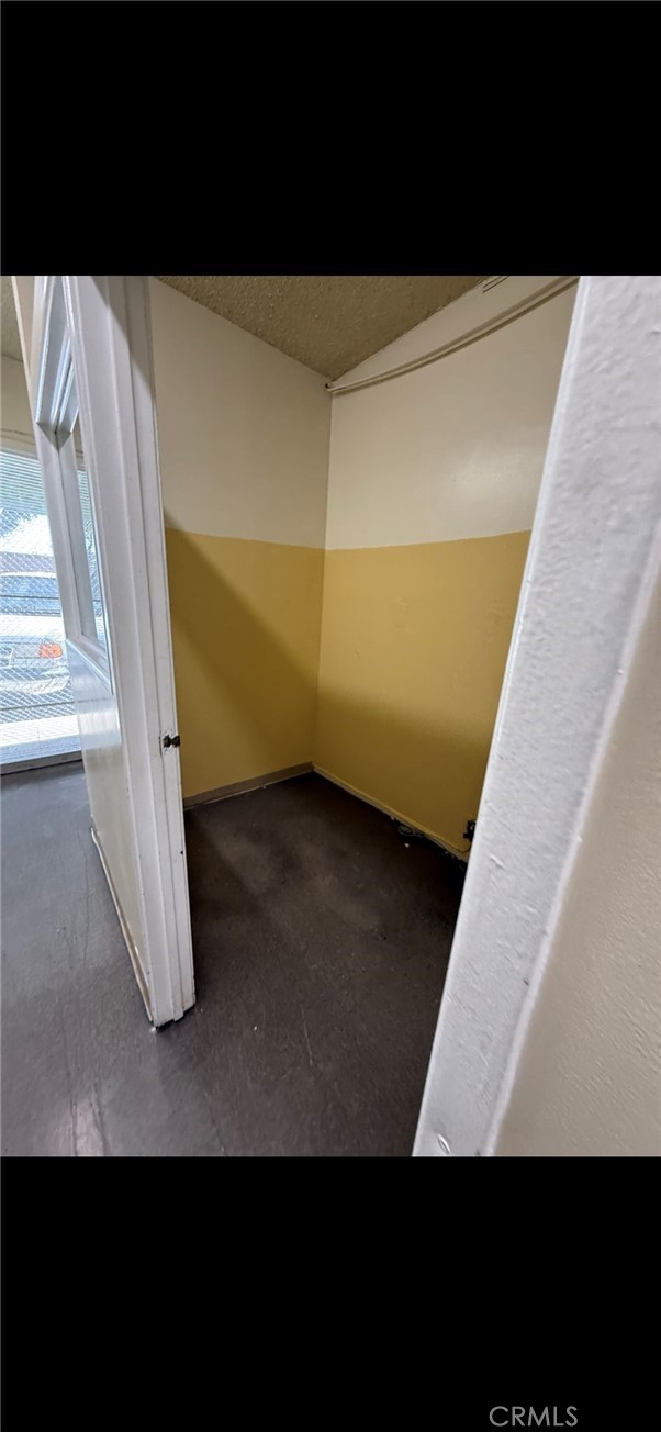 9307 S Central Property Photo 11