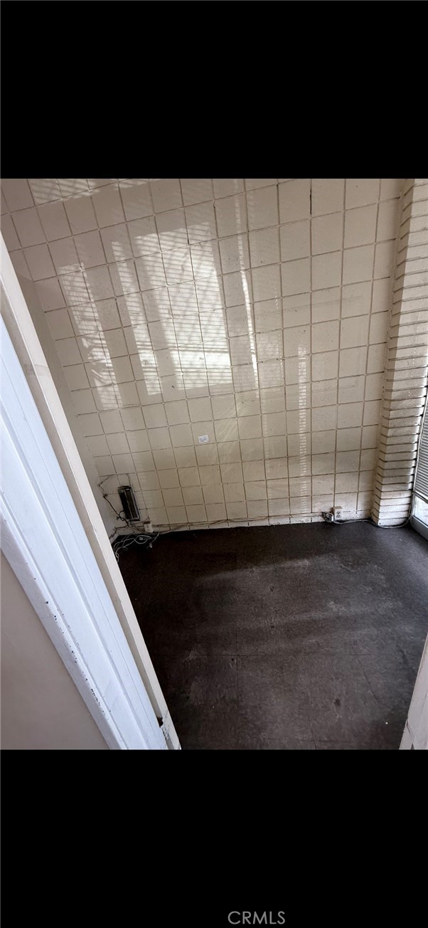 9307 S Central Property Photo 15