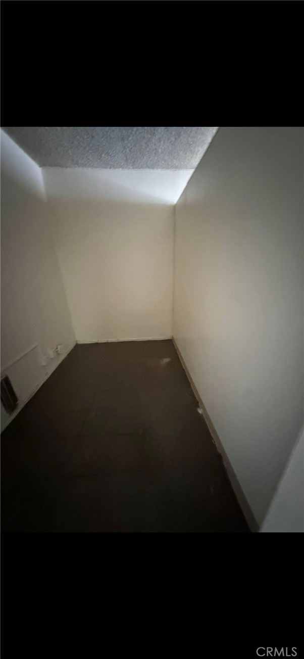 9307 S Central Property Photo 34