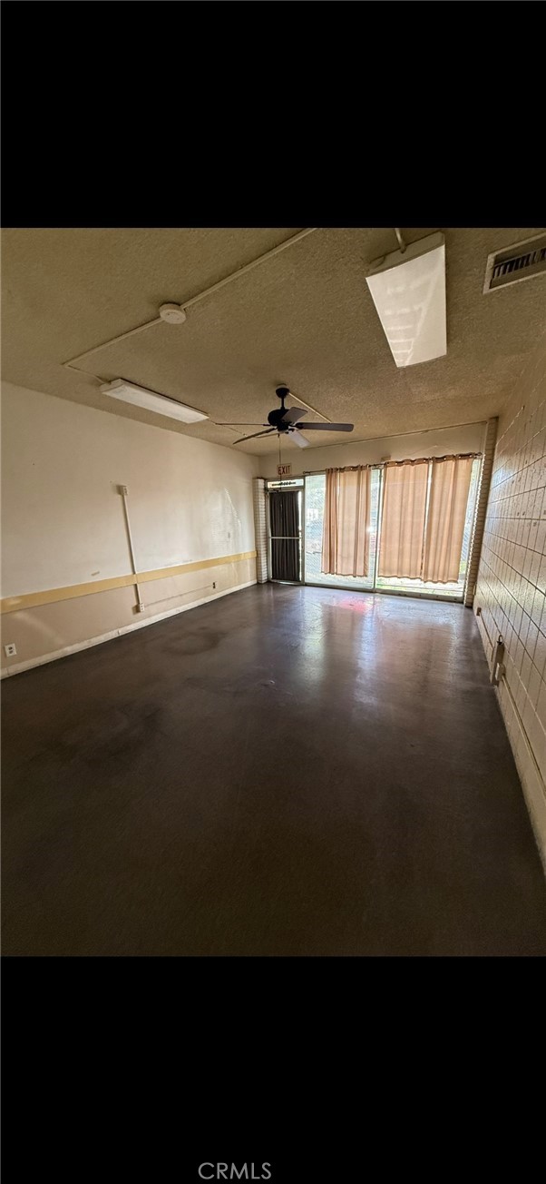 9307 S Central Property Photo 36