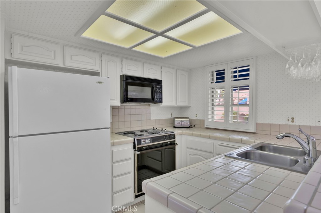 500 E Amado Road 407 Property Photo 17