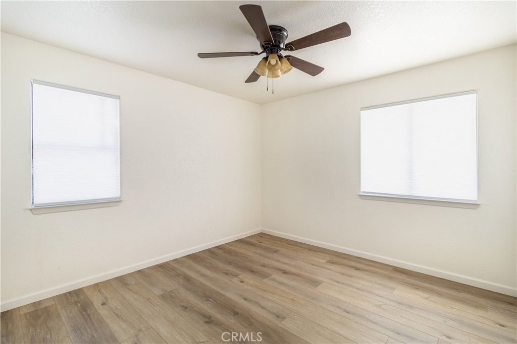 19014 Vine Property Photo 10