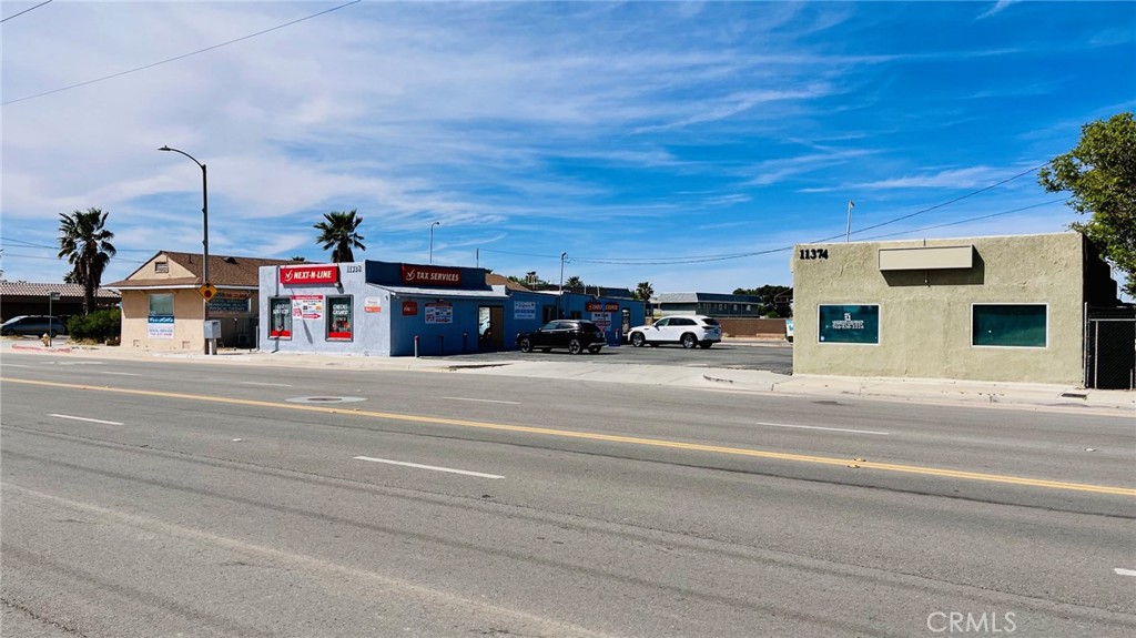 11328 11374 Bartlett Avenue Property Photo 14