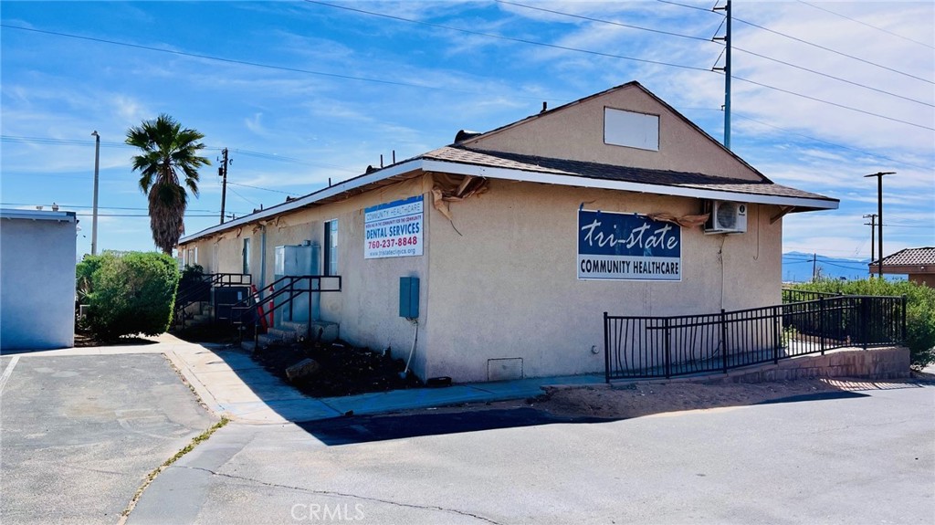 11328 11374 Bartlett Avenue Property Photo 17