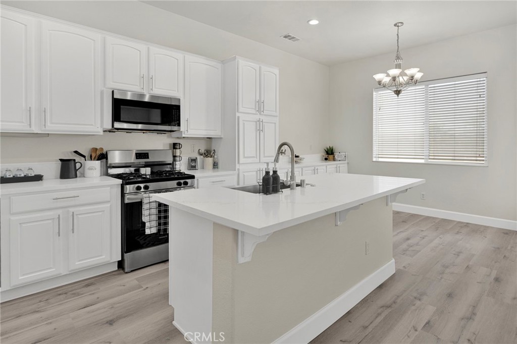 10854 Aster Property Photo 2