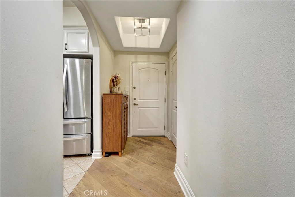 13935 Burbank Boulevard 105 Property Photo 9