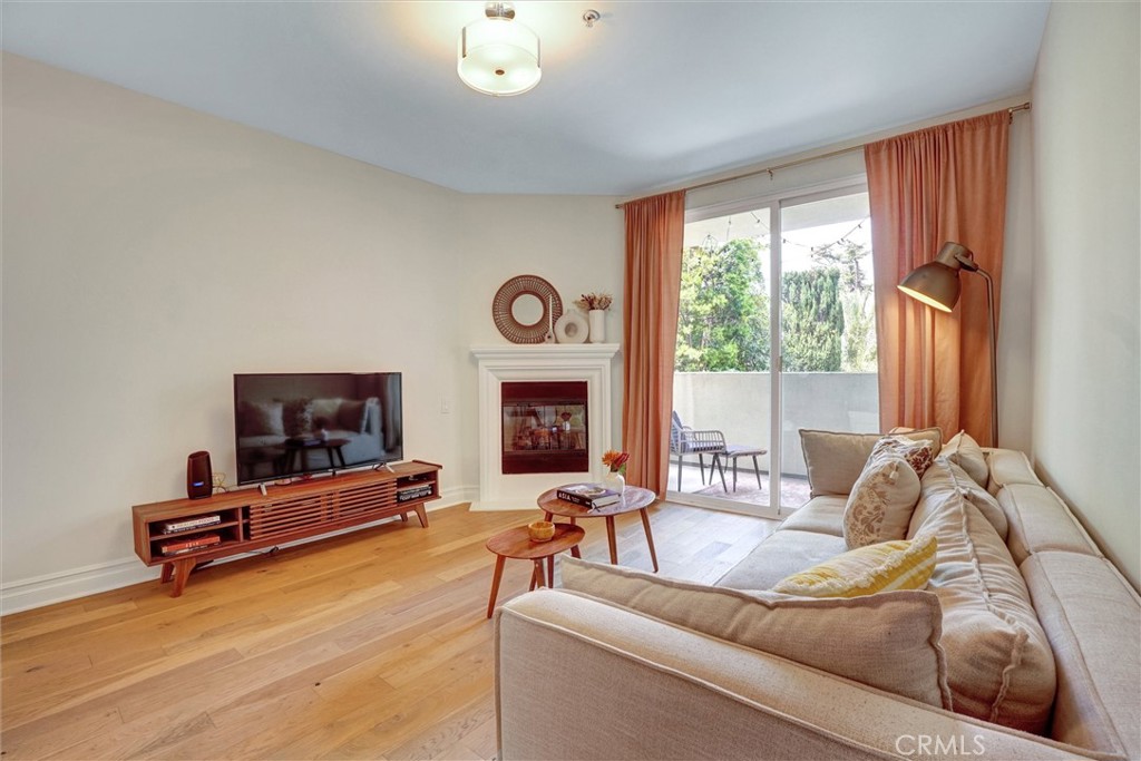 13935 Burbank Boulevard 105 Property Photo 17