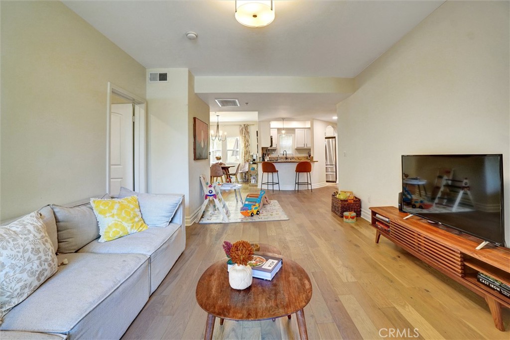 13935 Burbank Boulevard 105 Property Photo 18